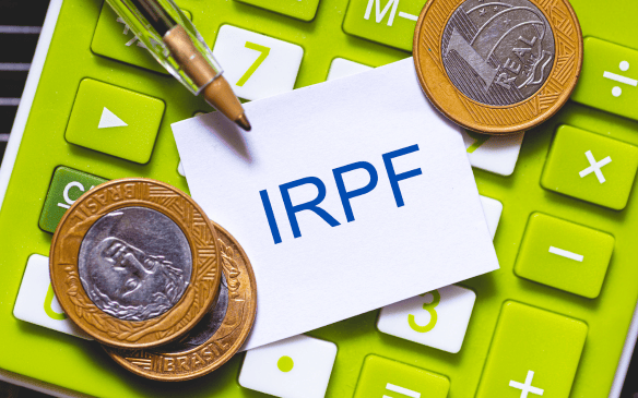 ¿Pueden los intereses de demora pagados a la Agencia Tributaria considerarse una pérdida patrimonial en la base imponible general del IRPF?