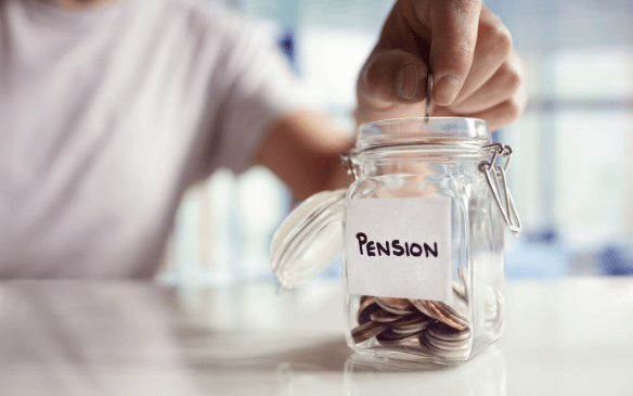 ¿Se asimila un plan de pensiones a un sueldo, salario o pensión a efectos de su embargo?